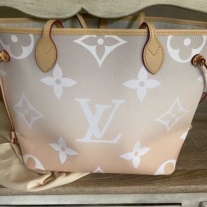 By the pool neverfull